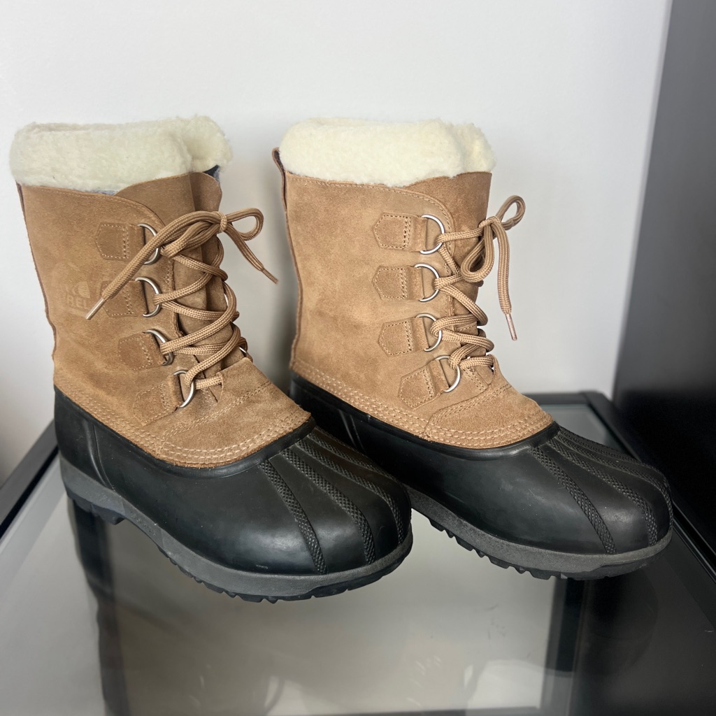 Sorel Tan And Black Women’s Winter Boots With Fur Lining